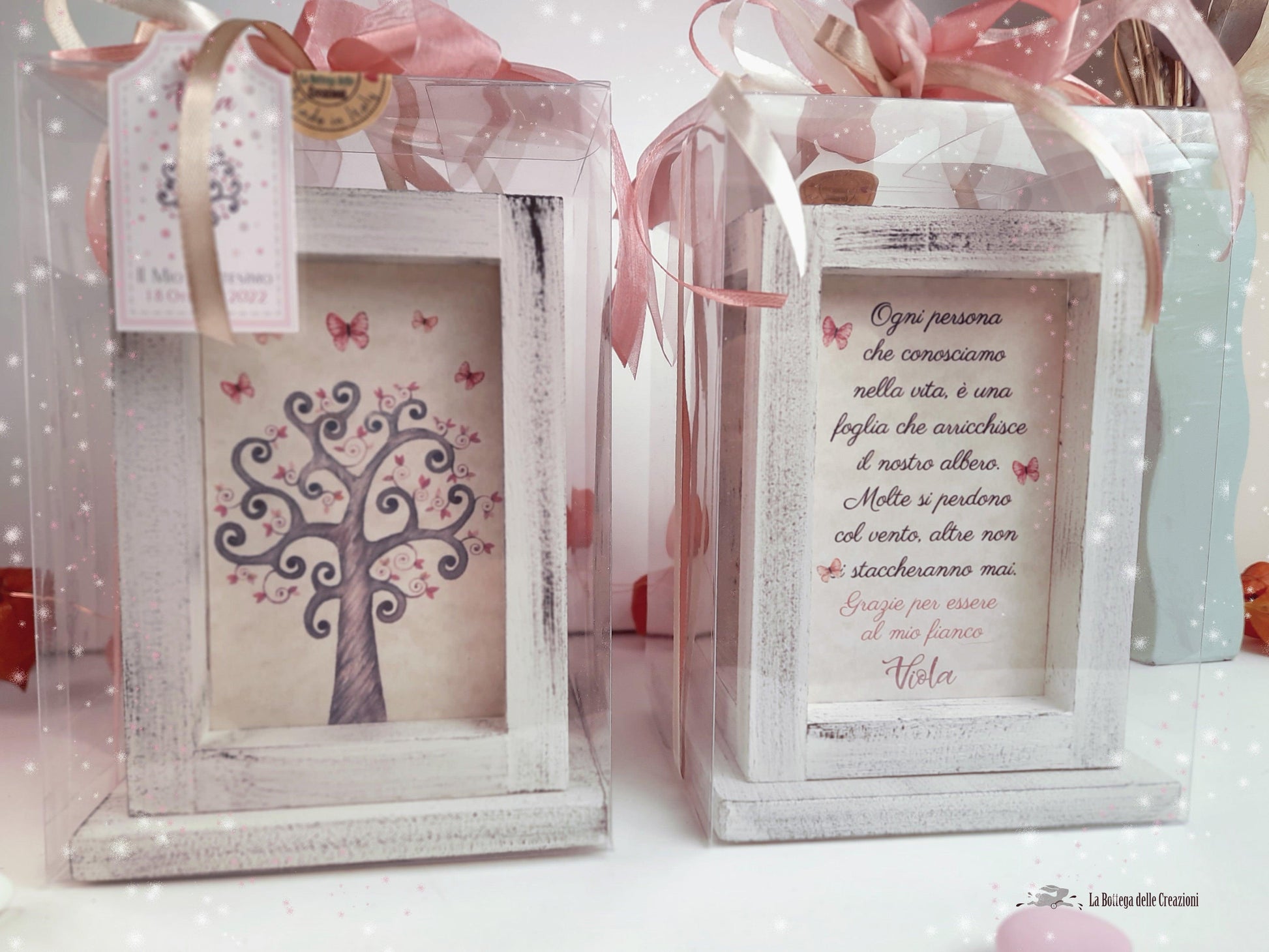 Bomboniere lanterne Albero della Vita in legno e carta pergamena con design albero e scritte personalizzate.